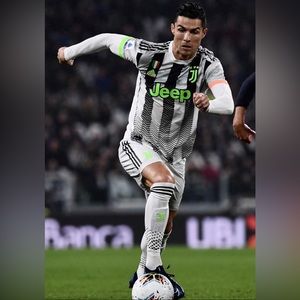 Medium Adidas Ronaldo Juventos Jersey number 7 Authentic jersey